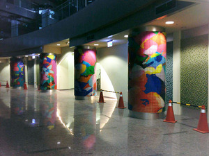 新莊副都心中央合署辦公大樓影像彩繪玻璃馬賽克圓柱